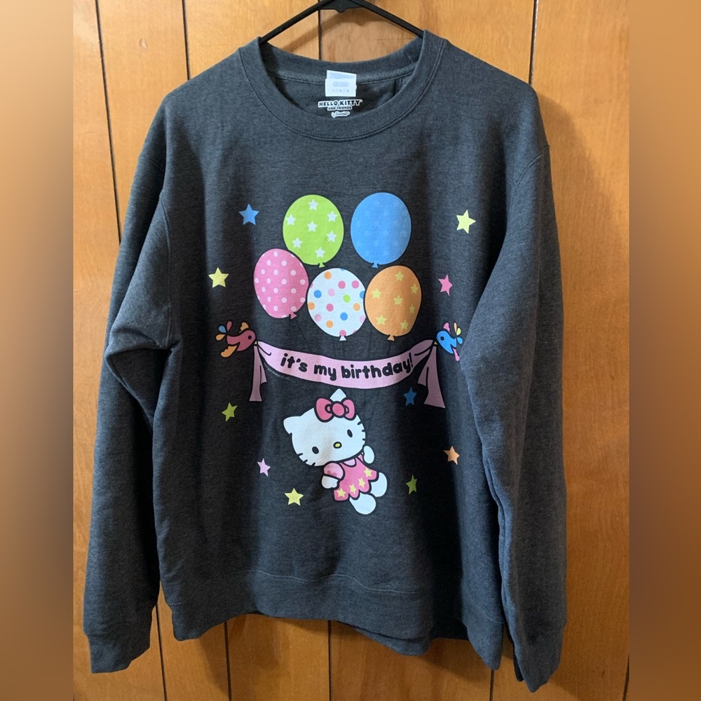 Hello Kitty and Friends by Sanrio "It's My Birthday" Sweatshirt Pullover Large